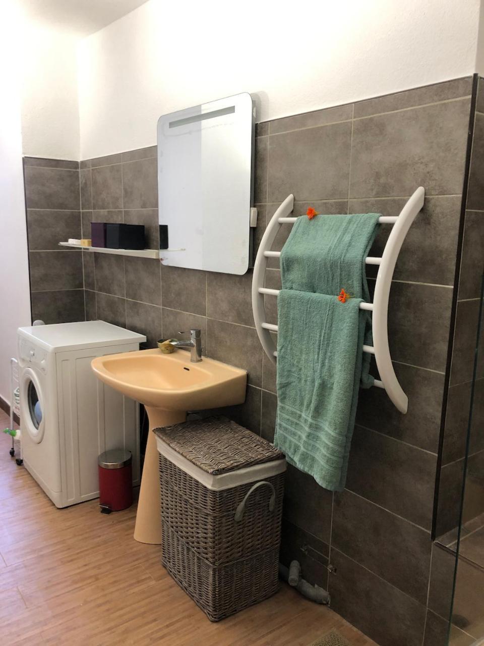 La Terrasse Des Capucines Apartment Сет Екстериор снимка